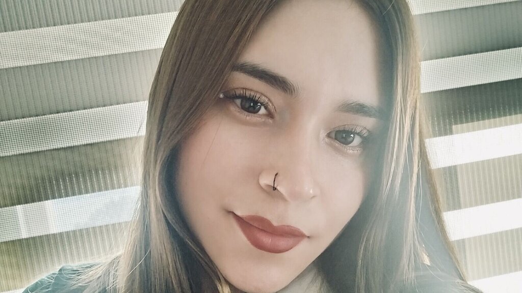 AryBlondev