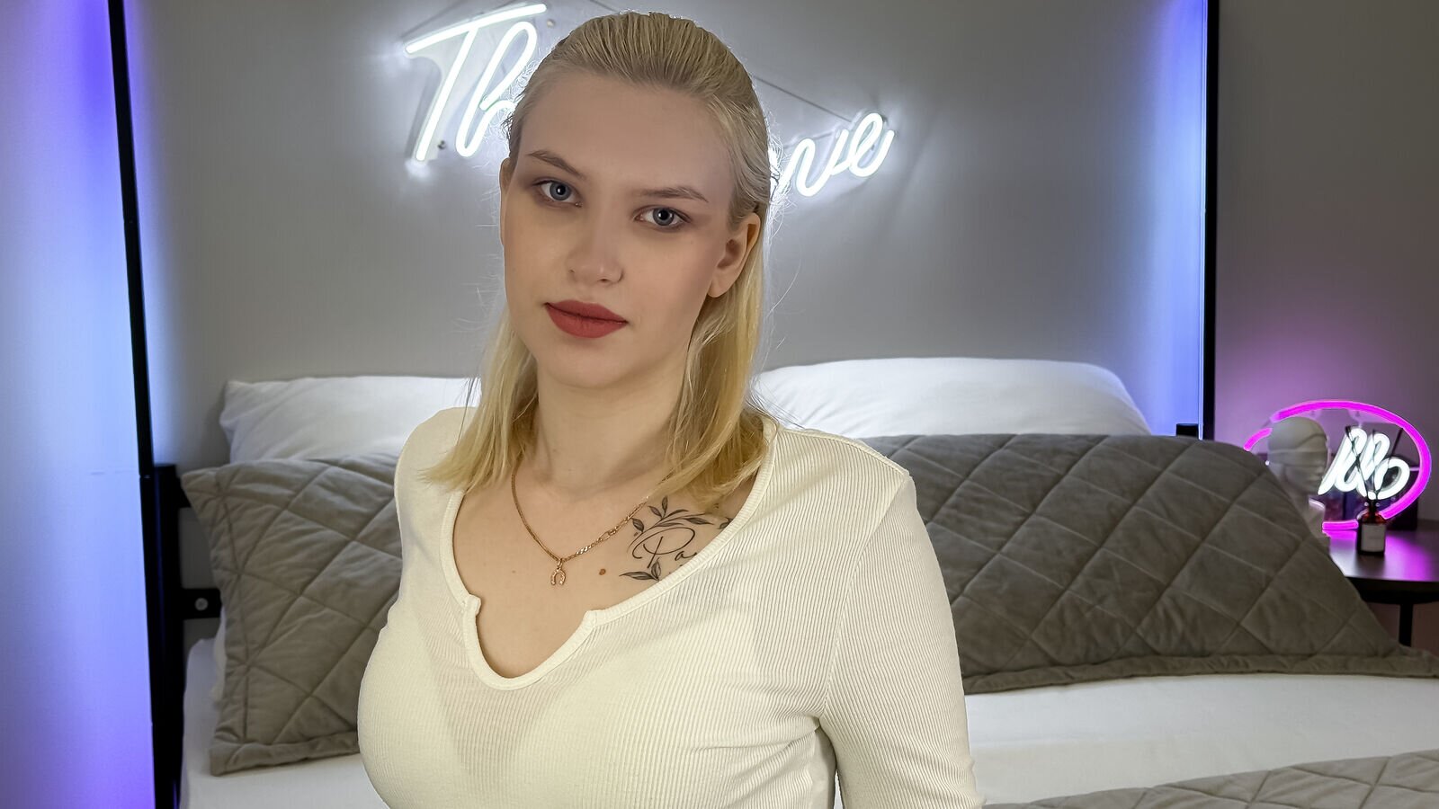 AuraLoren