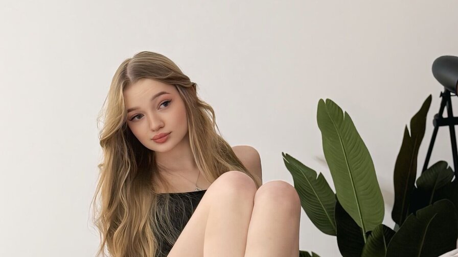 SelinaTorn