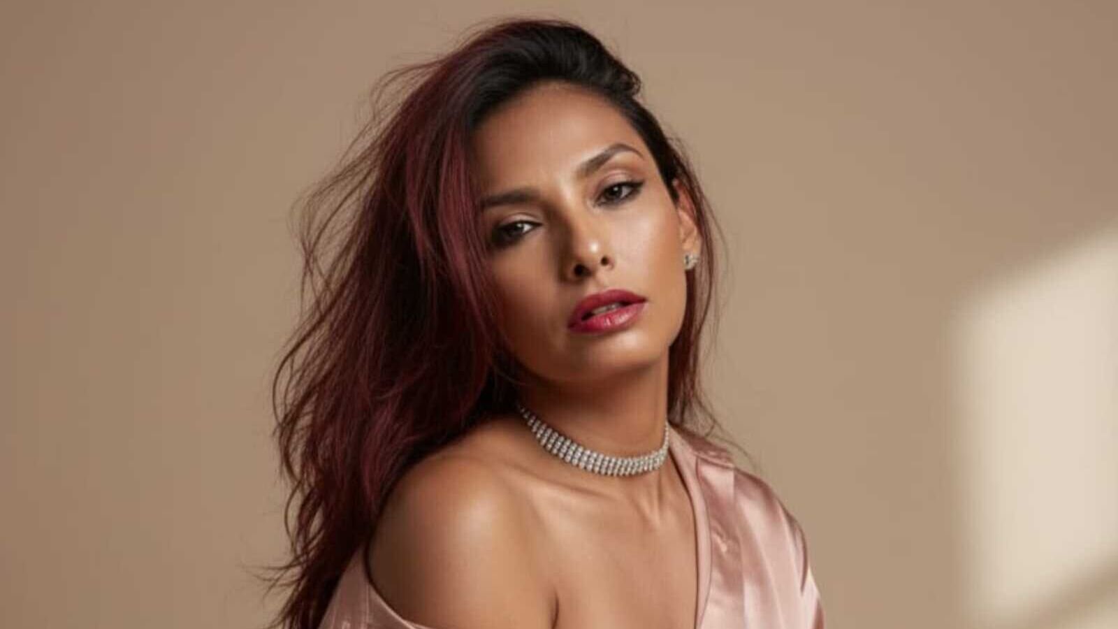 RoxanneMooree